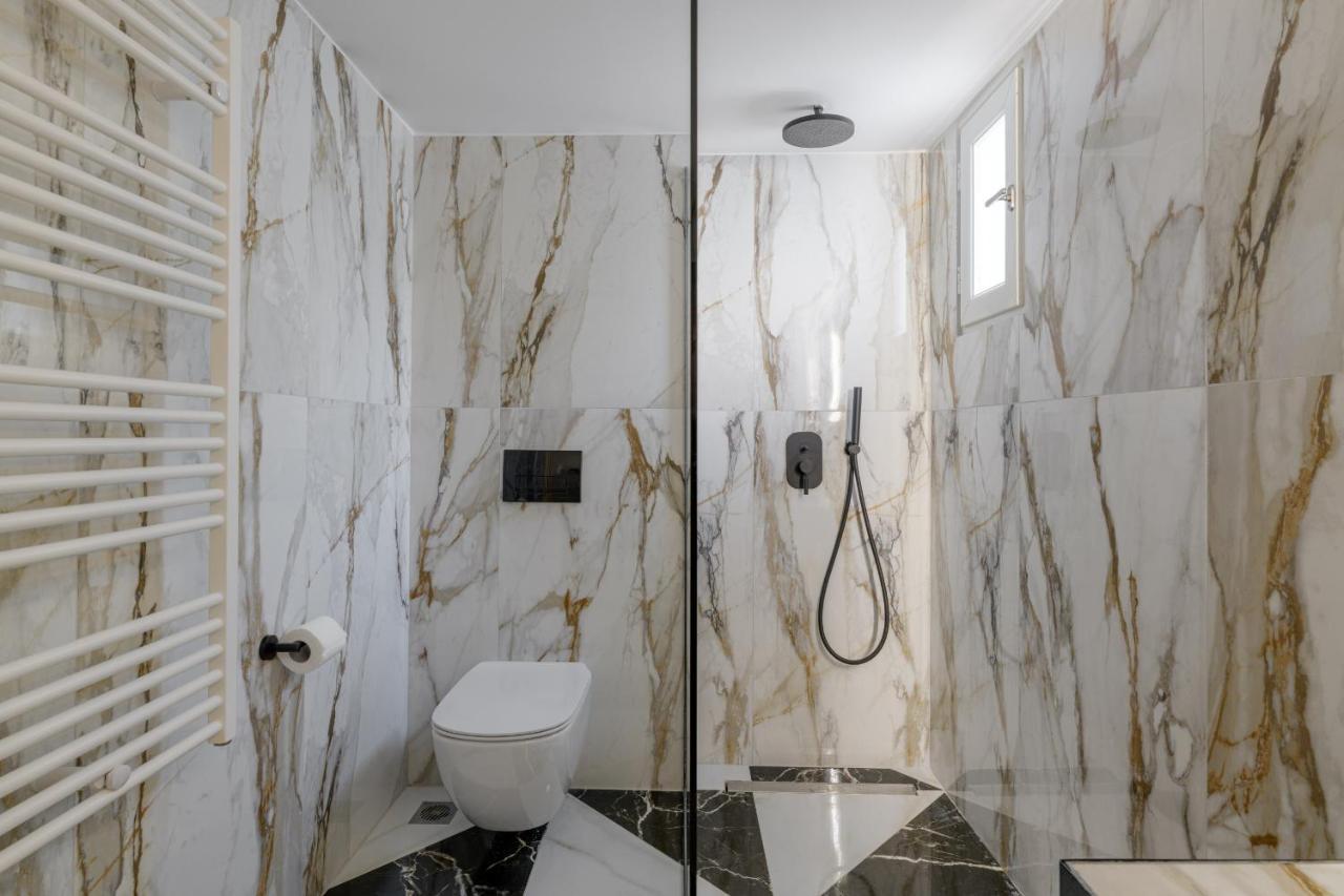 Meno Suite With Private Terrace - Jaccuzzi, Acropolis View Athene Buitenkant foto